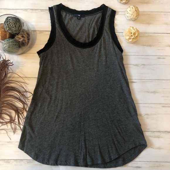 GAP lot of 3 shirts size XS gray, tan and black - Picture 2 of 7